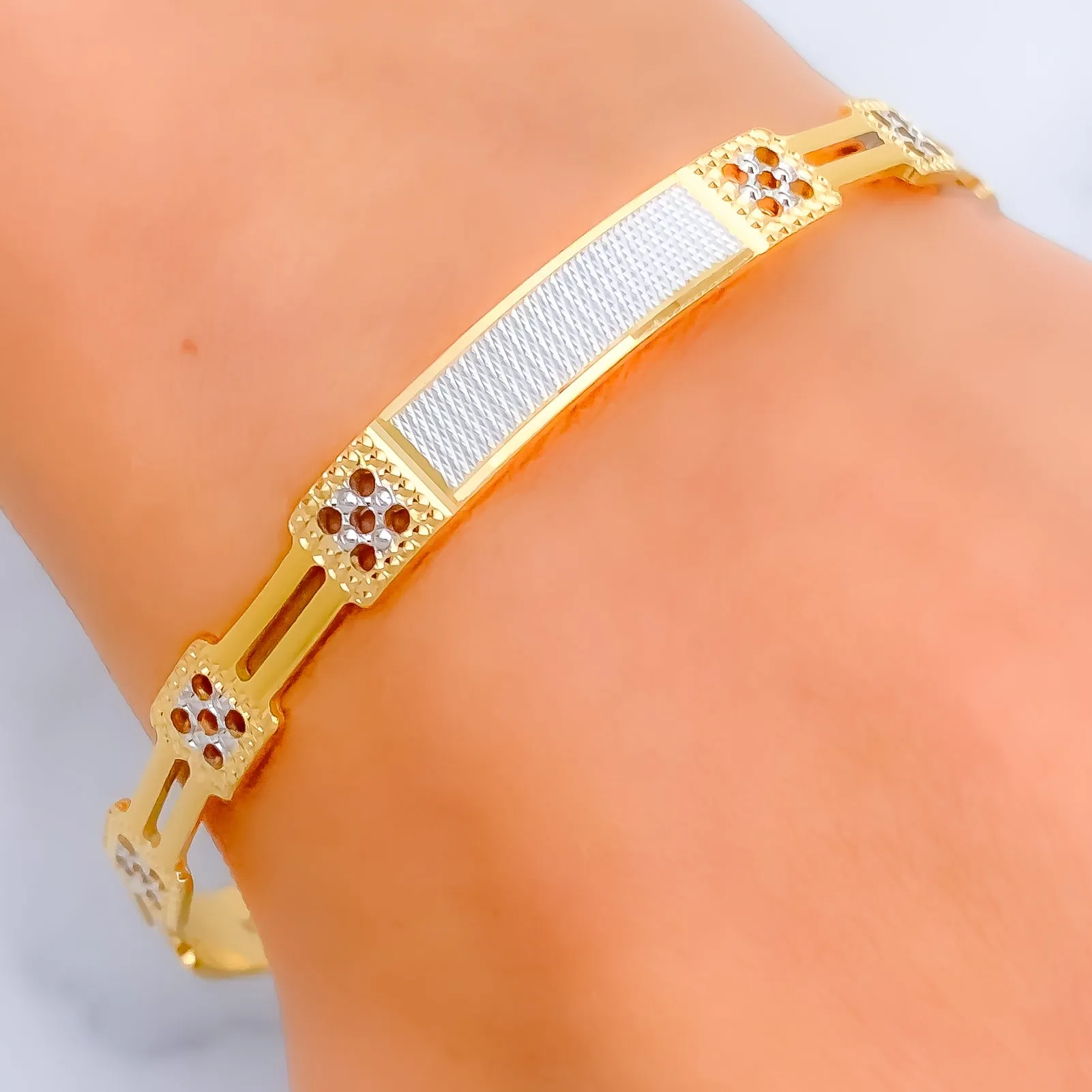 Alternating Geometric 22k Gold Bangle