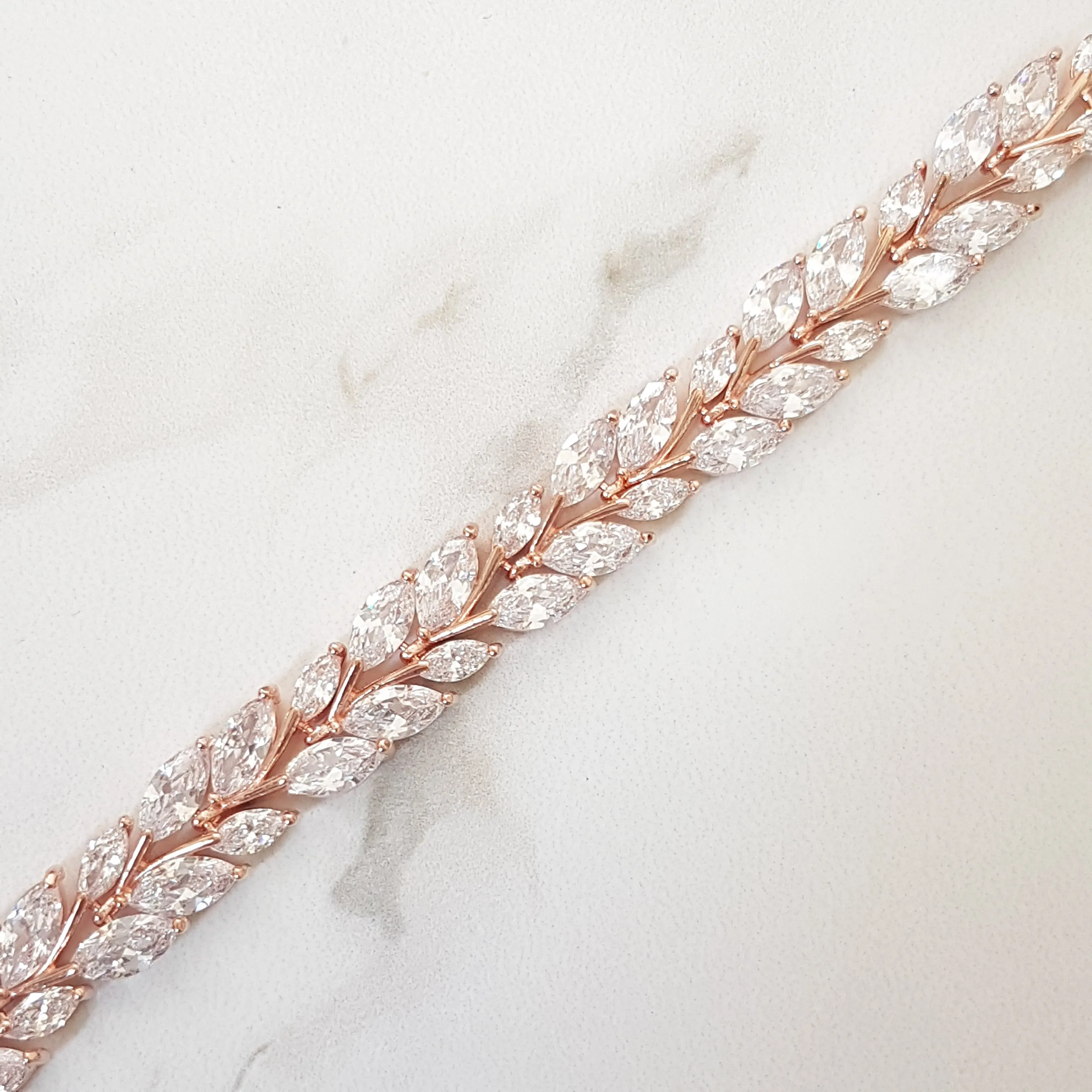 AMELIA Crystal Choker Necklace (Rose Gold, Silver & Gold Plated)