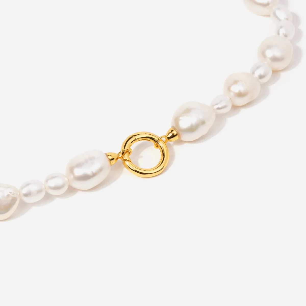 Bow Pearl Necklace