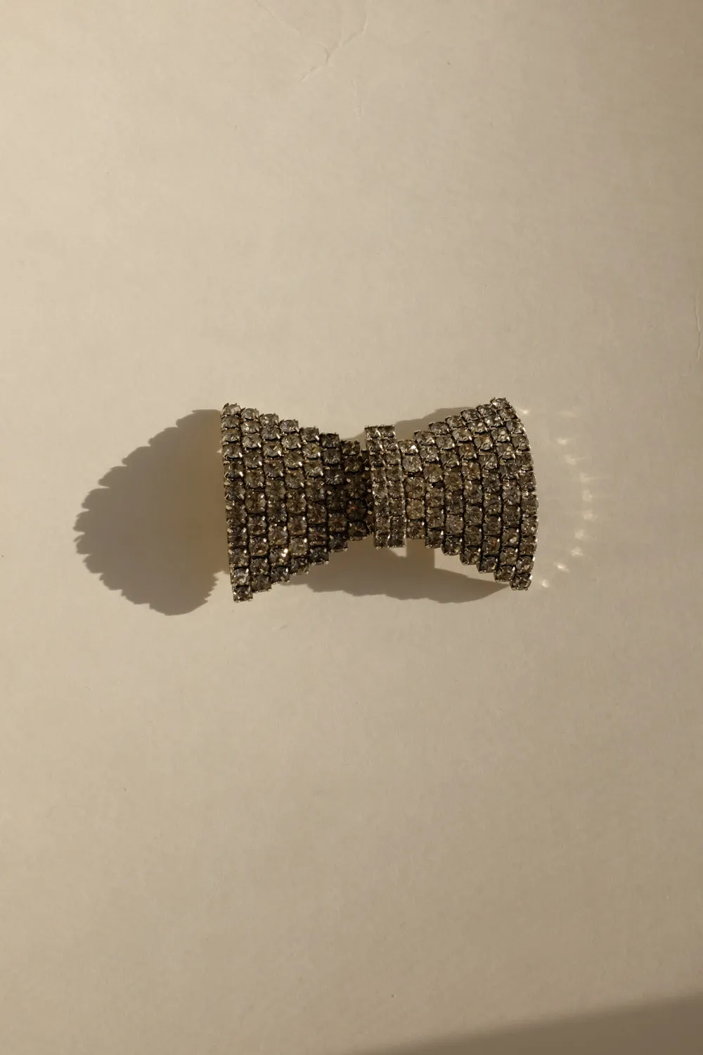 BOW TIE VINTAGE BROOCH