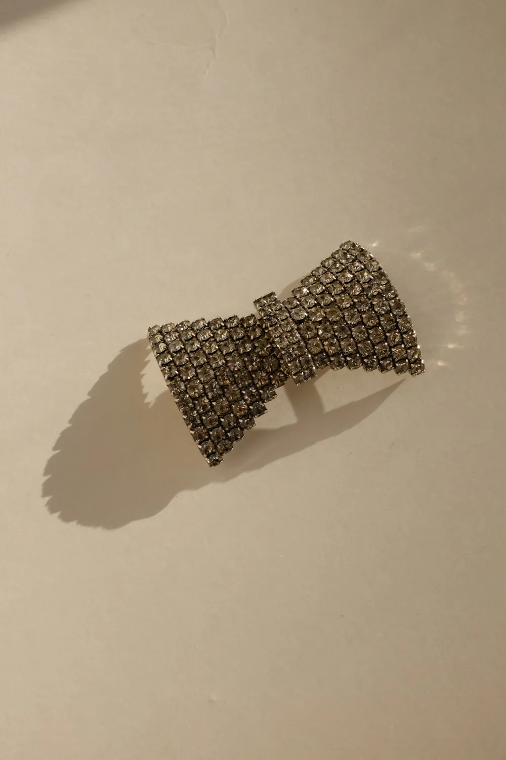 BOW TIE VINTAGE BROOCH