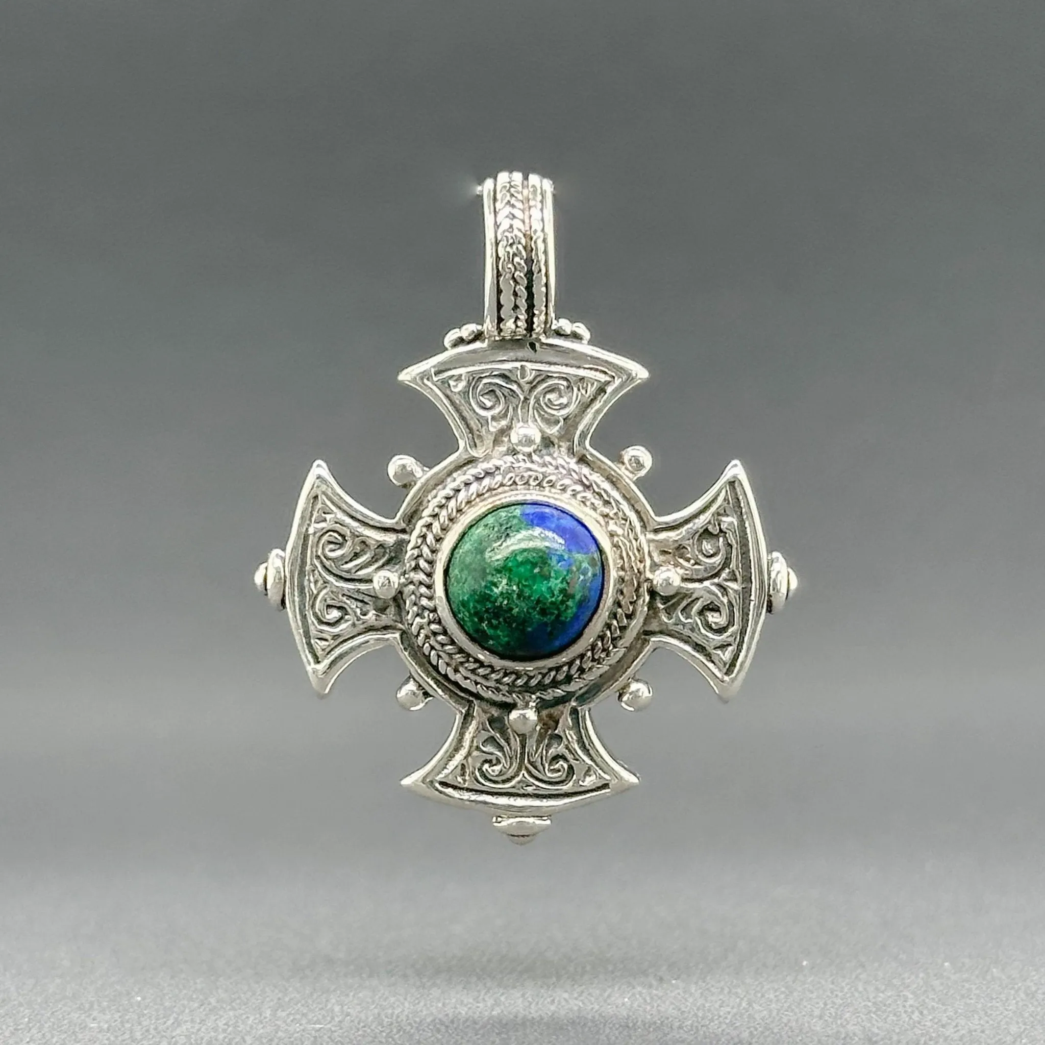 Estate SS Cross Pendant