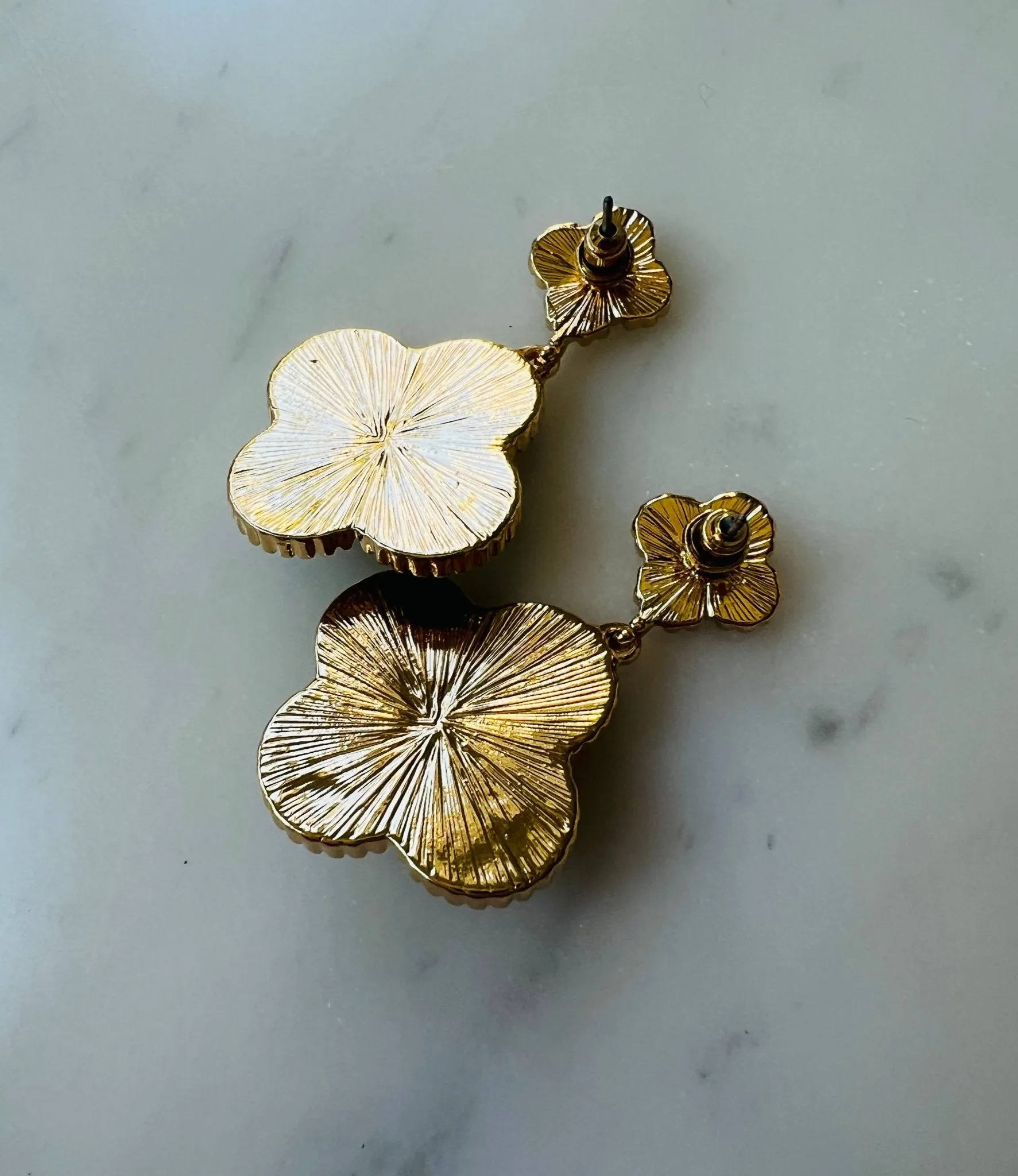 Flower gold drop earrings