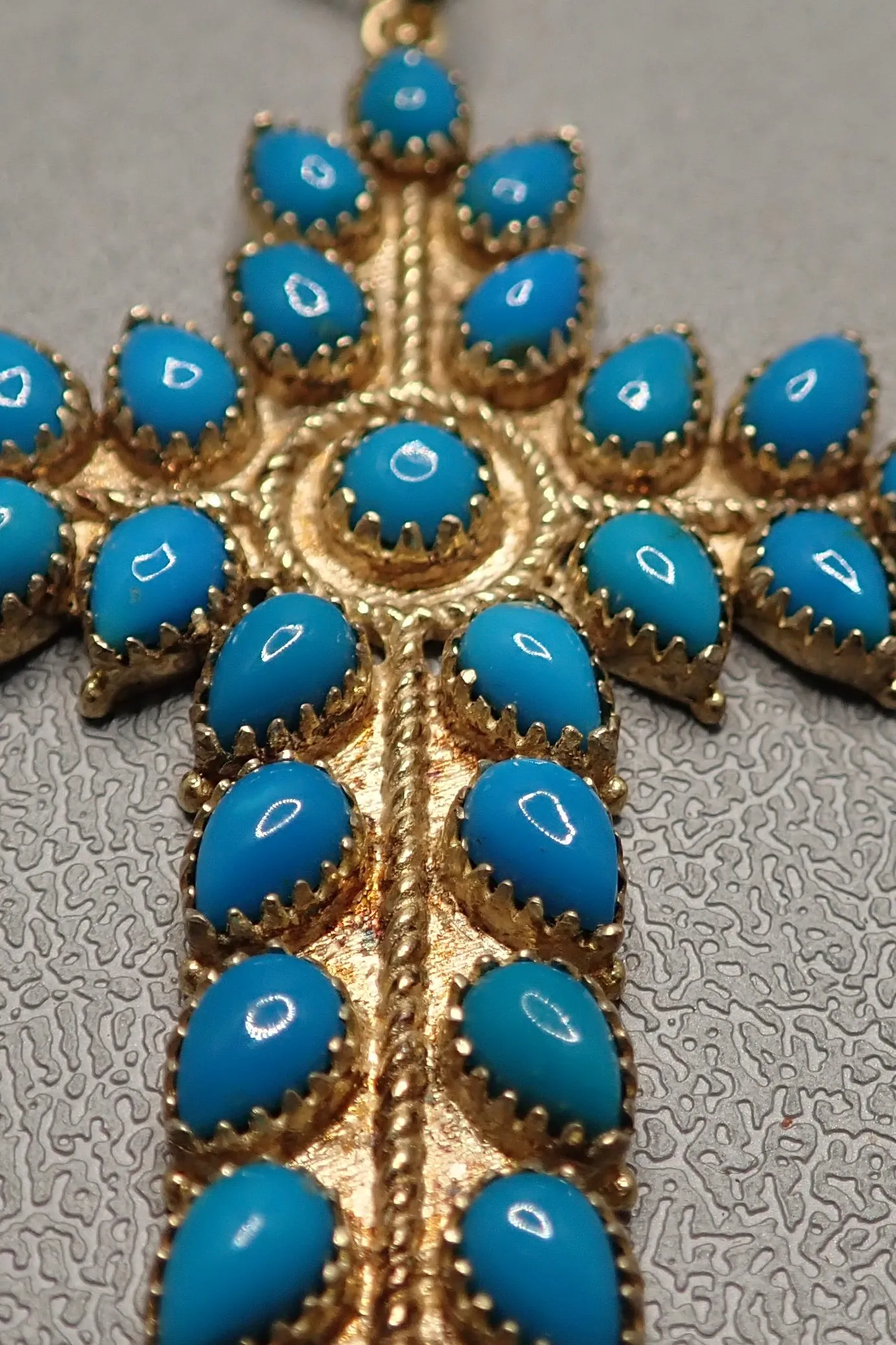 GOLD & TURQUOISE PENDANT