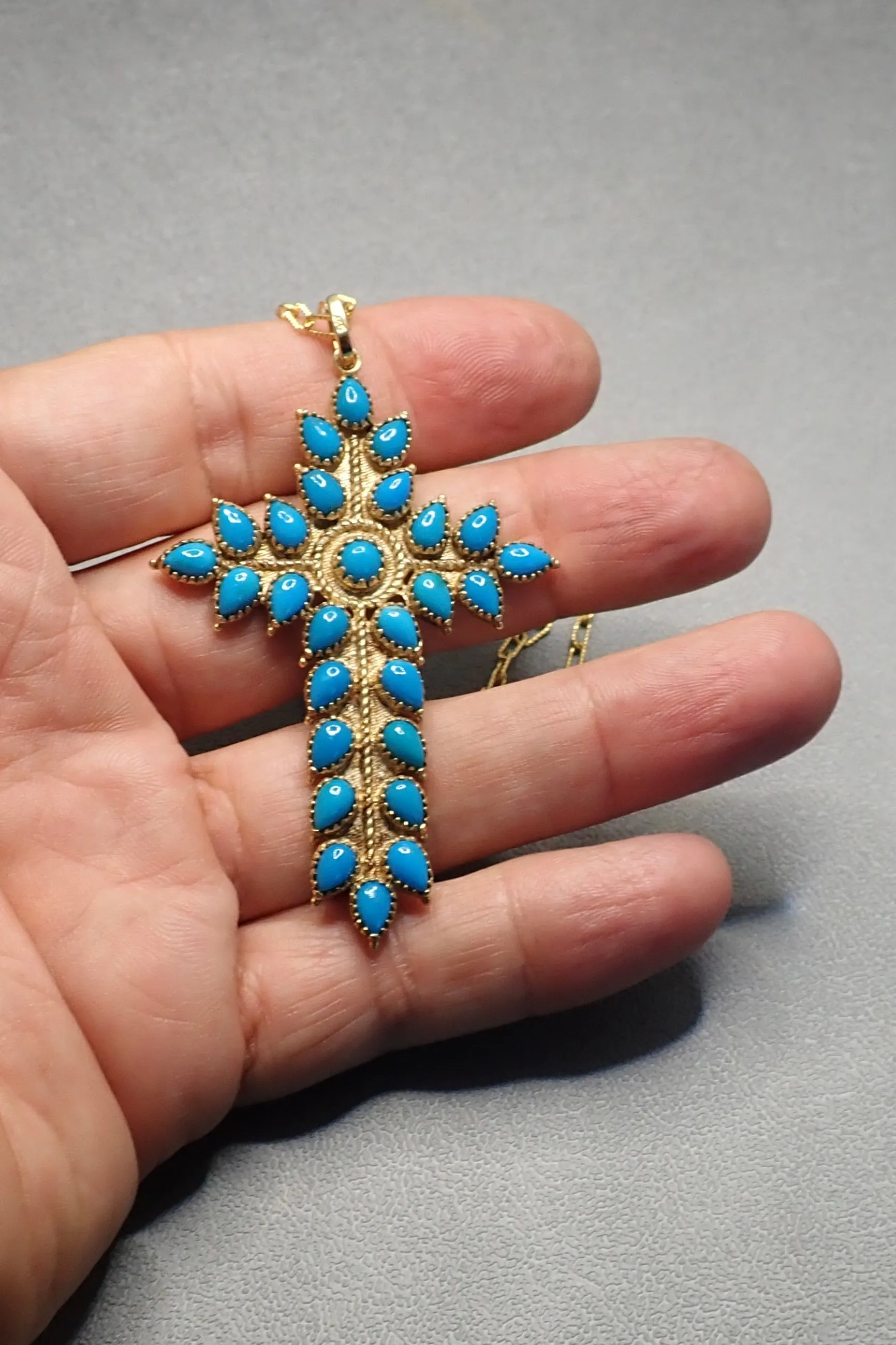 GOLD & TURQUOISE PENDANT