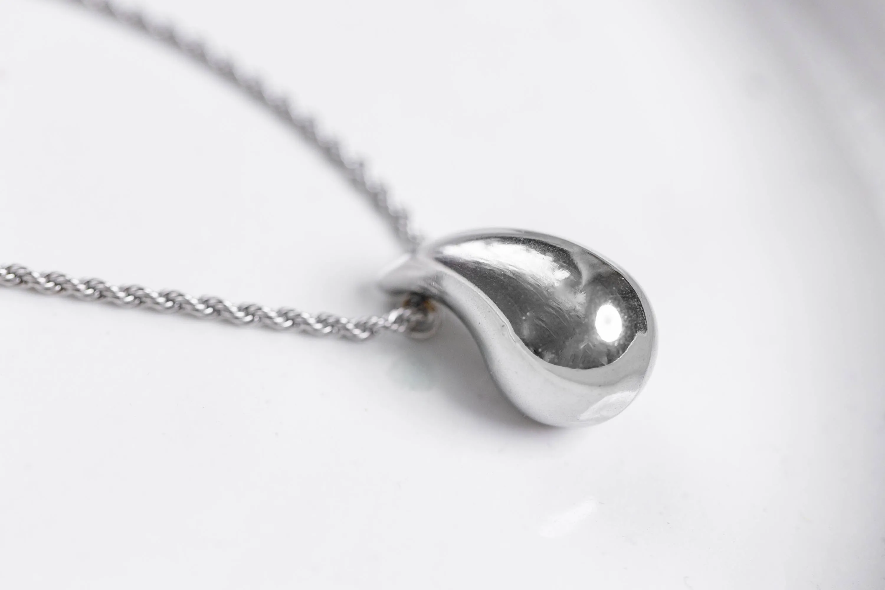 Silver drop pendant